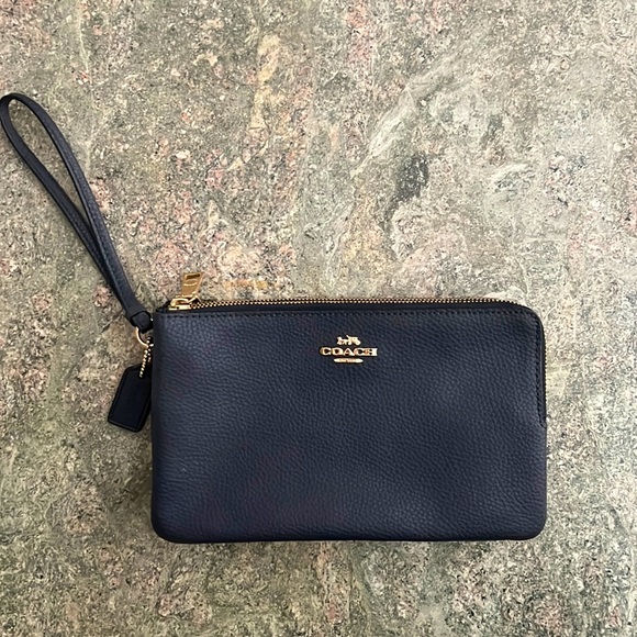 Coach medium wristlet with slots for credit cards. - Picture 1 of 8